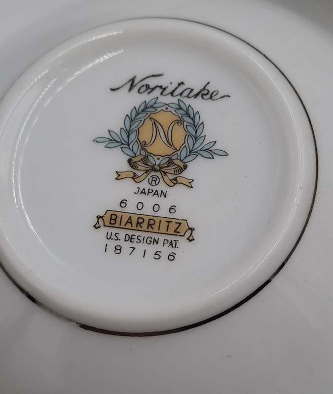 Vintage Noritake BIARRITZ 2 Round Covered Vegetable Tureens and 6 Flat Cream Soup Bowls