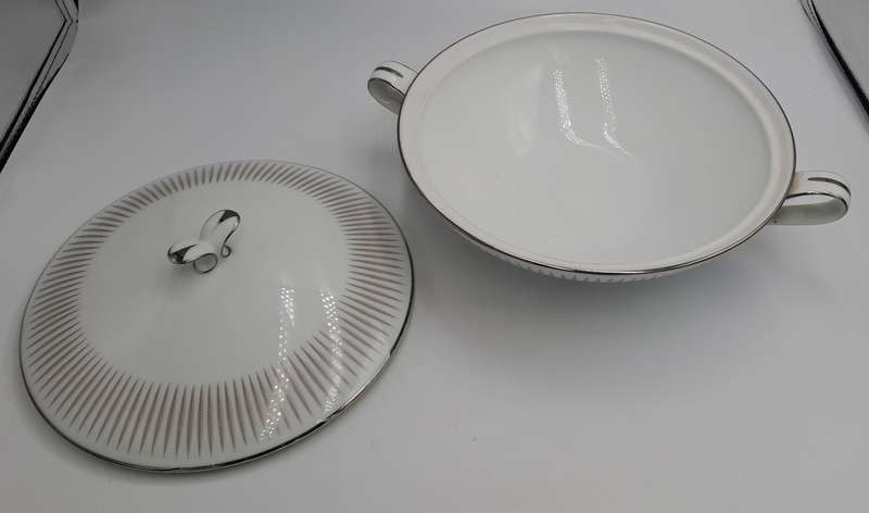 Vintage Noritake BIARRITZ 2 Round Covered Vegetable Tureens and 6 Flat Cream Soup Bowls