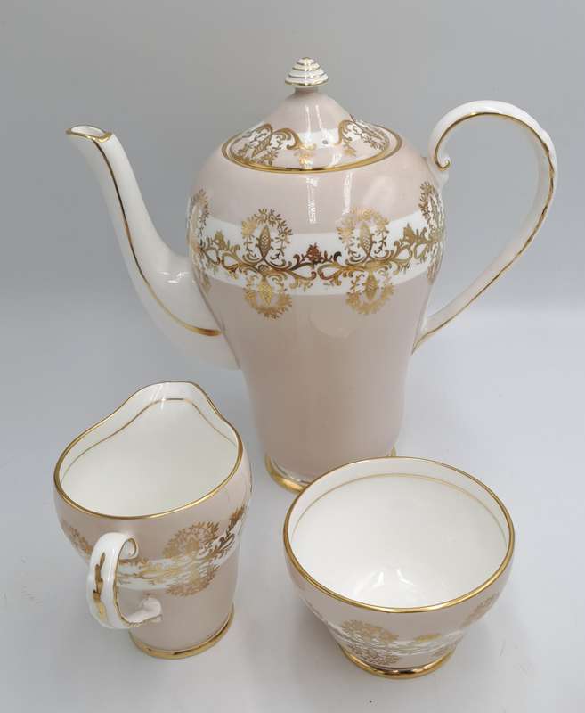 Beautiful 16pc Vintage Royal Grafton Fine bone China Tea set -Gold Trim -Mint Condition