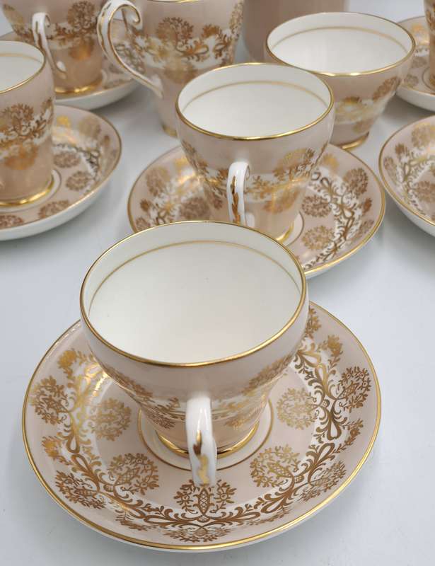Beautiful 16pc Vintage Royal Grafton Fine bone China Tea set -Gold Trim -Mint Condition