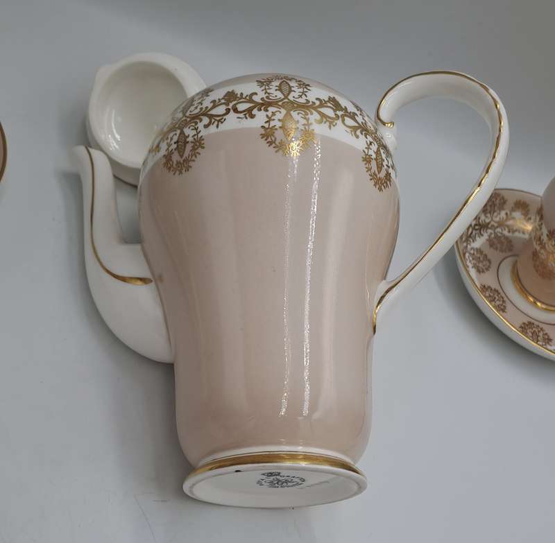 Beautiful 16pc Vintage Royal Grafton Fine bone China Tea set -Gold Trim -Mint Condition