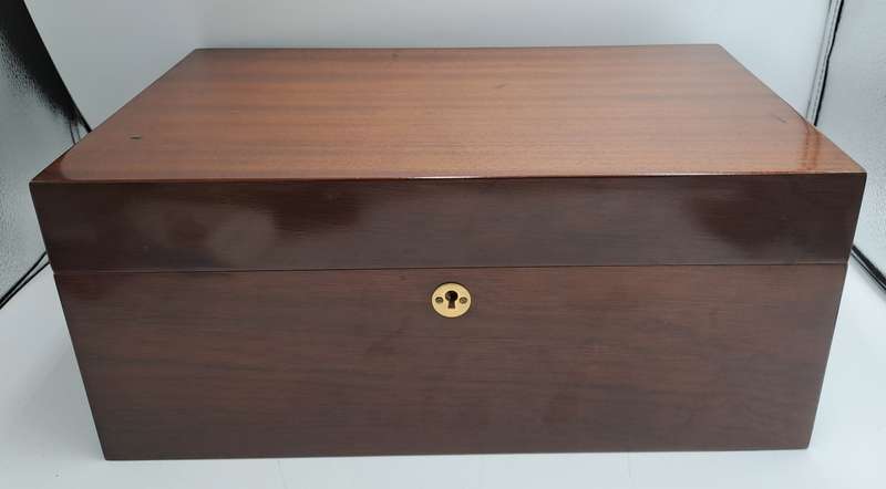 Wood Cigar Box with Hygrometer- with Key -fuenze made in italy