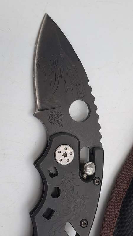 CSR Claw Folding Knife in pouch