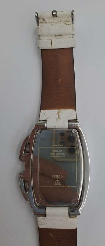 Pre-Owned Guess Analog Silver Dial Men's Watch-Working - 2 Movements -Need a New strap