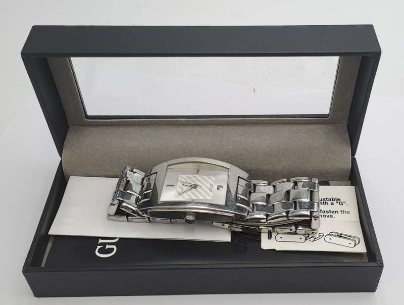 Pre-owned Guess steel men's watch - working