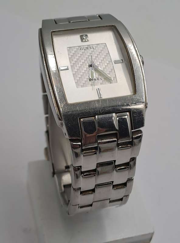 Pre-owned Guess steel men's watch - working