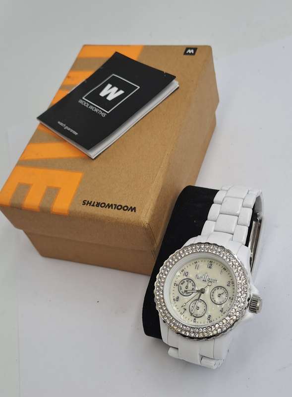 Pre-Owned UNUSED Ladies fun watch-Quartz  -by Woolworths