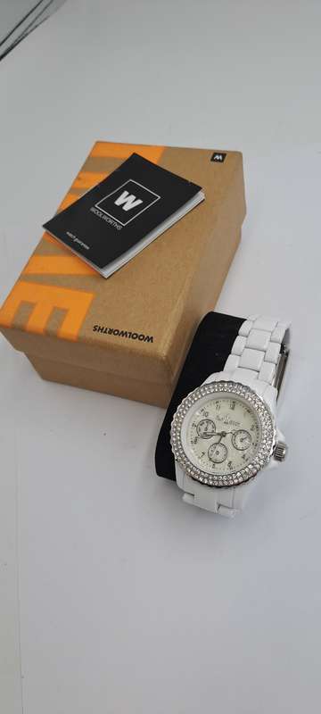Pre-Owned UNUSED Ladies fun watch-Quartz  -by Woolworths