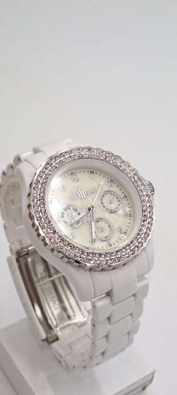 Pre-Owned UNUSED Ladies fun watch-Quartz  -by Woolworths