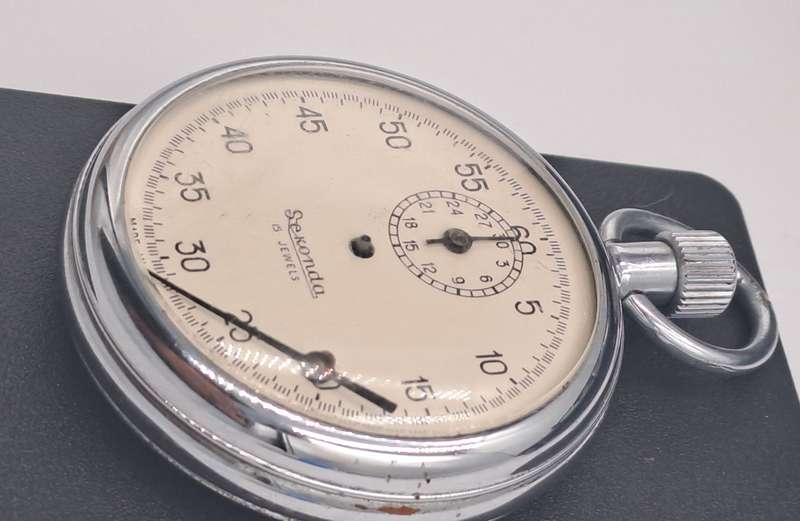 Vintage Sekonda Stop Watch -15 Jewels -Made in the USSR -NOT WORKING -For Repair or Spares