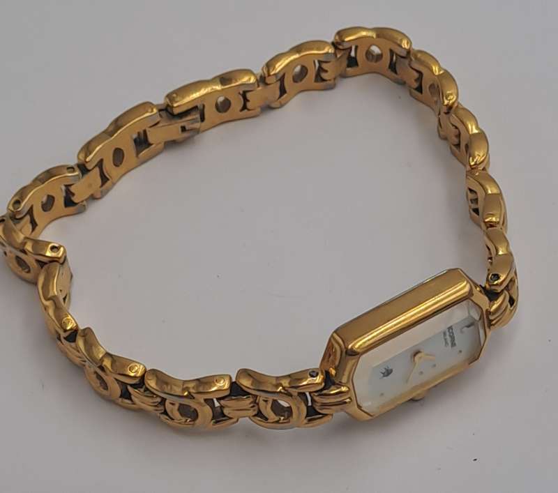 Vintage Ladies Swiss Gold Plated LICORNE Milano Mechanical watch-working