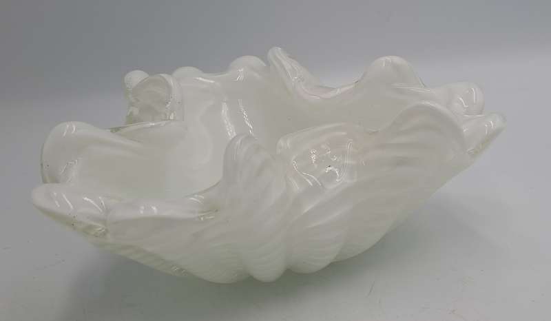 Murano Art Glass Brilliant White Swirl Vase 7,5cm x 17cm x 18cm