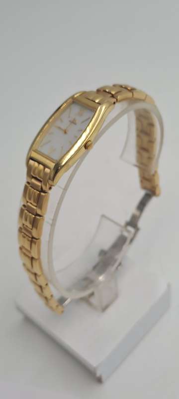 Ladies Citizen Gold Plated  Eco-drive (Need a Panasonic 416mt Battery) back cover scratched