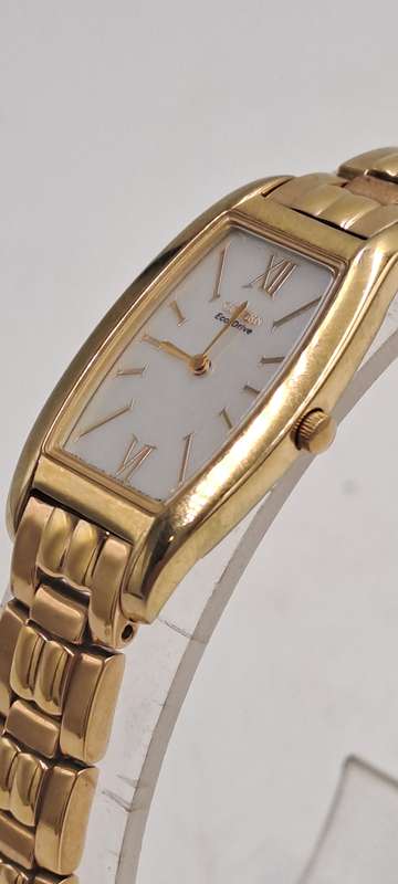 Ladies Citizen Gold Plated  Eco-drive (Need a Panasonic 416mt Battery) back cover scratched