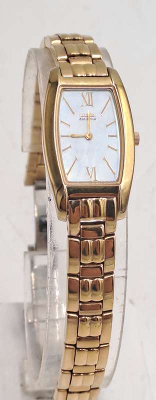 Ladies Citizen Gold Plated  Eco-drive (Need a Panasonic 416mt Battery) back cover scratched