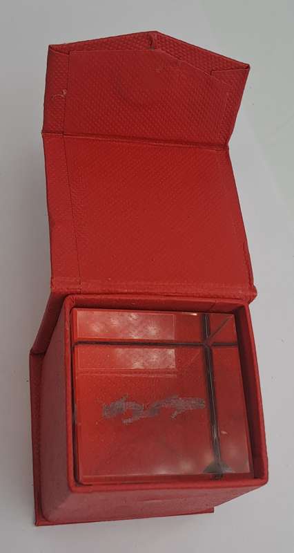 Chinese Dragon Crystal Glass Paperweight 3D Laser Etched Cube-Boxed 4,5cm x 5cm x 5cm