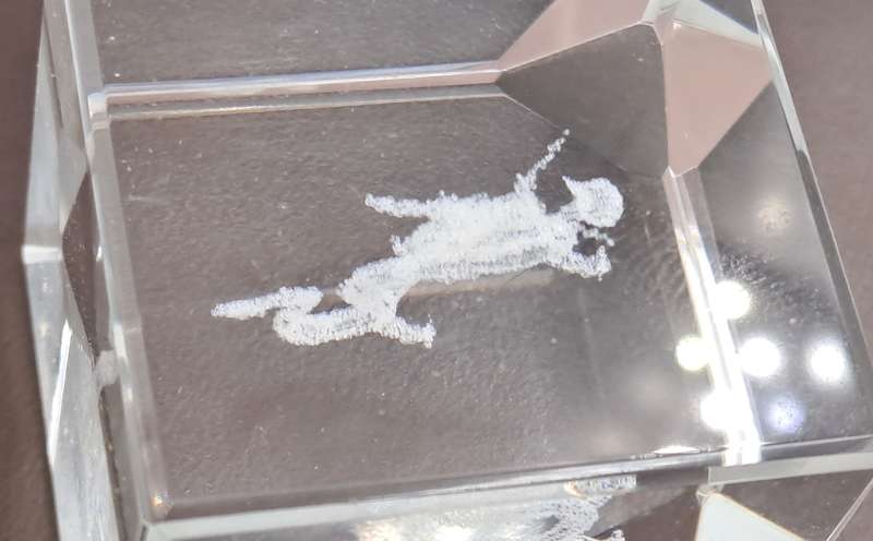 Chinese Dragon Crystal Glass Paperweight 3D Laser Etched Cube-Boxed 4,5cm x 5cm x 5cm
