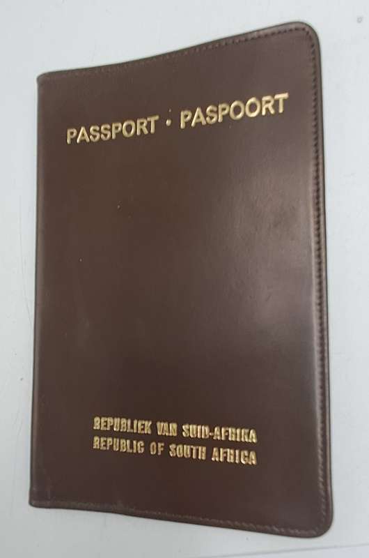 Vintage Real Saddle Hide R.S.A Passport Folio/wallet
