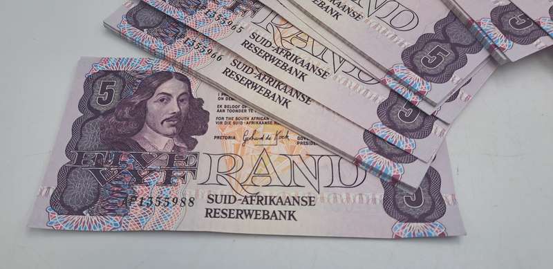 Total of 90 Notes-1989 Gerhard De Kock R5 Notes 3rd Issue In Sequence