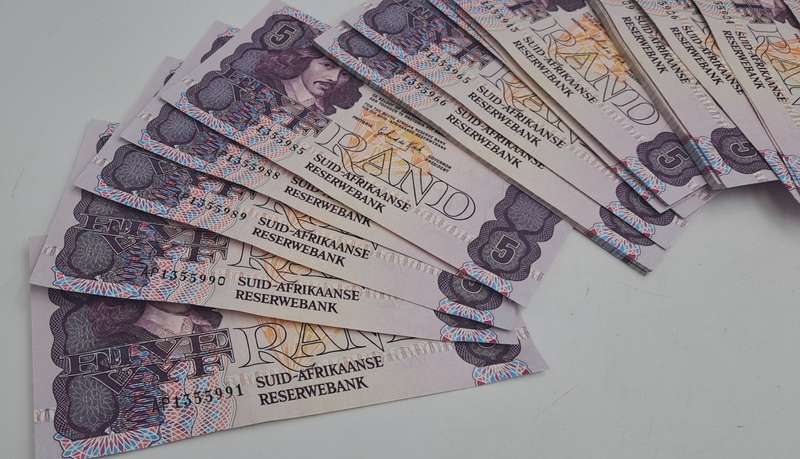 Total of 90 Notes-1989 Gerhard De Kock R5 Notes 3rd Issue In Sequence