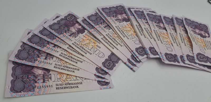 Total of 90 Notes-1989 Gerhard De Kock R5 Notes 3rd Issue In Sequence