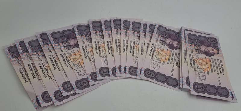 Total of 90 Notes-1989 Gerhard De Kock R5 Notes 3rd Issue In Sequence