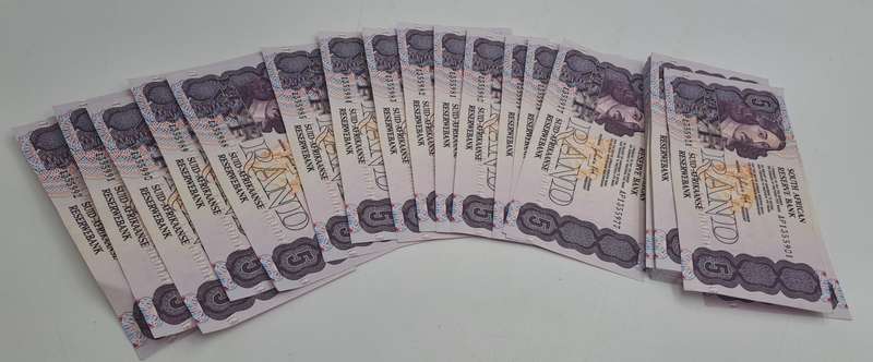 Total of 90 Notes-1989 Gerhard De Kock R5 Notes 3rd Issue In Sequence