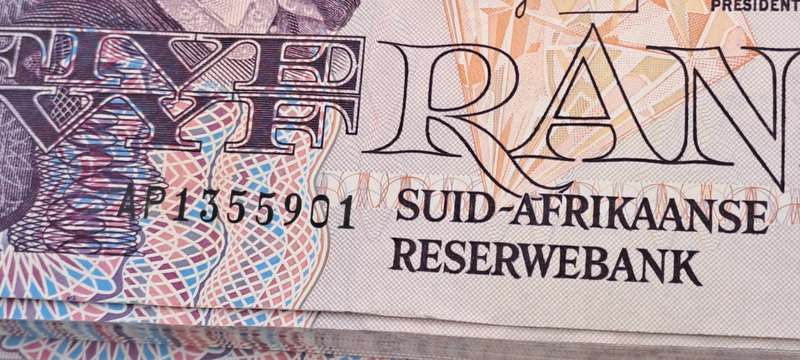 Total of 90 Notes-1989 Gerhard De Kock R5 Notes 3rd Issue In Sequence