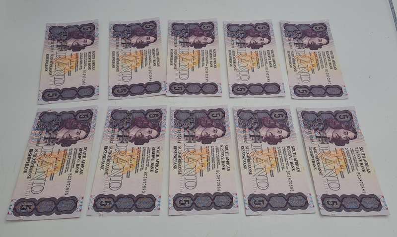 Lot of 10 1989 Gerhard De Kock R5 Notes 3rd Issue In Sequence