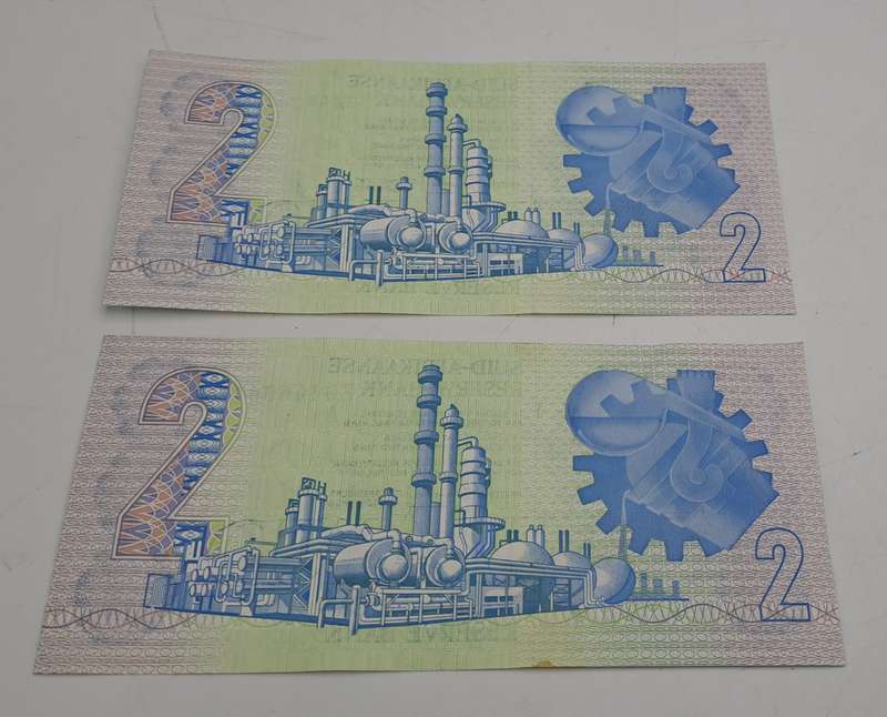 2 x 1984 GPC de Kock 2 Rand Notes -AFR-ENG in sequence  - 3rd Issue - Stained
