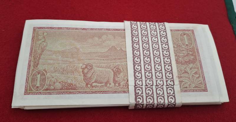 Lot of 66- 1975 De Jongh R1 Notes Afr-Eng-3rd Issue In Sequence Uncirculated