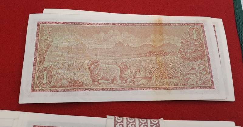 Lot of 66- 1975 De Jongh R1 Notes Afr-Eng-3rd Issue In Sequence Uncirculated