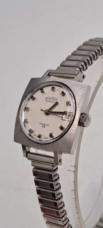 Vintage Swiss Made Ladies Roamer Searock Automatic watch -Working