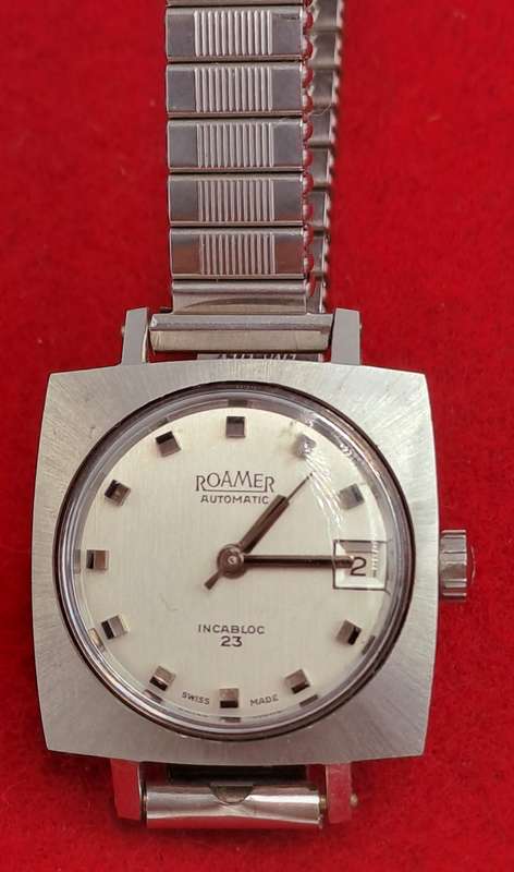 Vintage Swiss Made Ladies Roamer Searock Automatic watch -Working