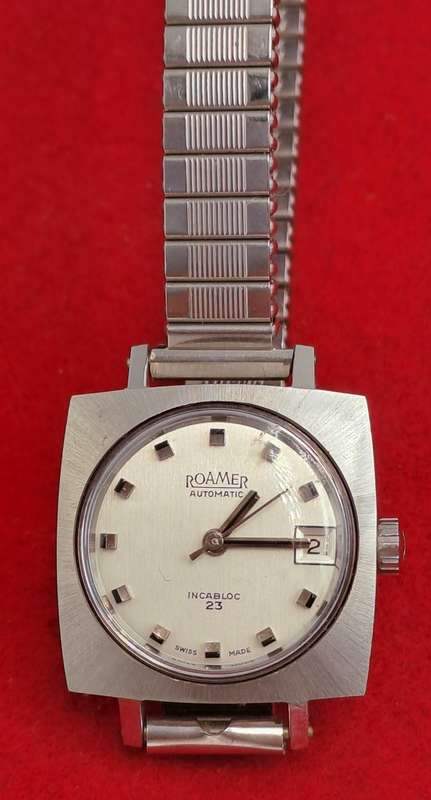 Vintage Swiss Made Ladies Roamer Searock Automatic watch -Working