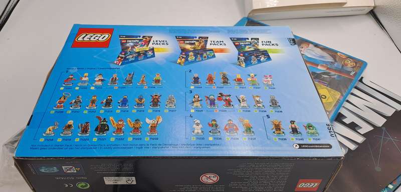 Lego Dimensions Starter Pack 7-14 Batman Game For Wii with controller -still in Box