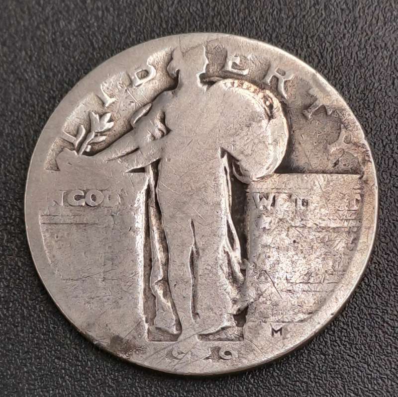 1929 United States  (Silver .900) ¼ Dollar "Standing Liberty Quarter" Stars Below Eagle