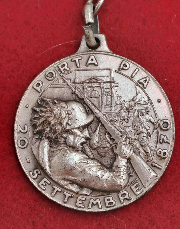 1970- ROME ITALY 1870 -1970 ITALIAN CAPITAL CITY CENTENNIAL Medal on keyring