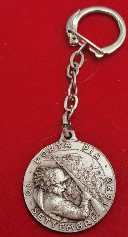 1970- ROME ITALY 1870 -1970 ITALIAN CAPITAL CITY CENTENNIAL Medal on keyring