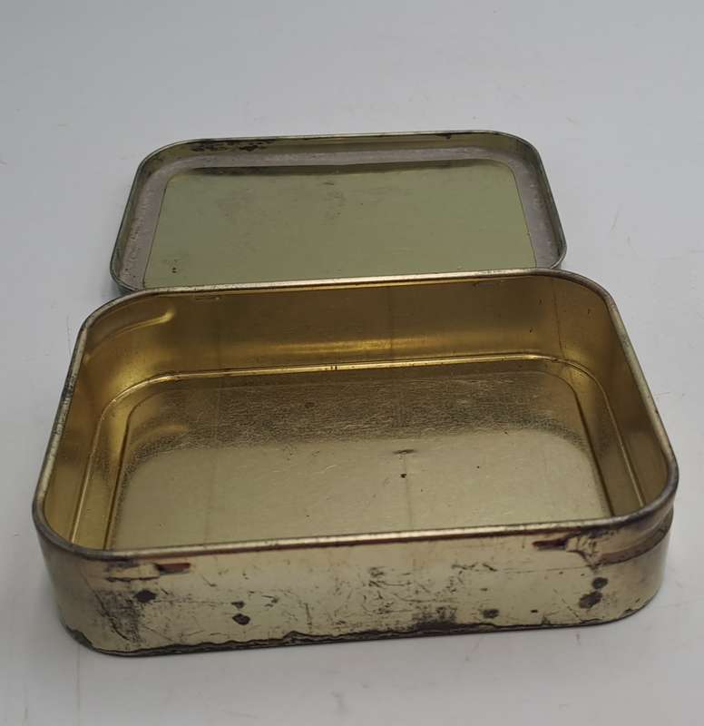 Empty Vintage Gallaher's Rich Dark Honeydew Rubbed Out Tobacco Tin-Made in England