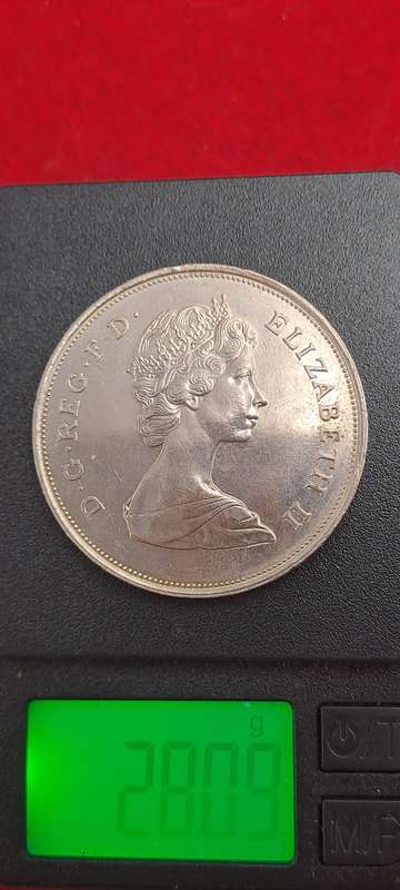 Collectable 1981 Royal Wedding Commemorative Crown Prince Charles and Lady Diana -Uncirulated