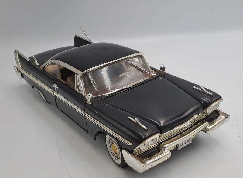1958 Plymouth Fury Scale 1/18 No73115 Licence by Daimler Chrysler 2001-made in China