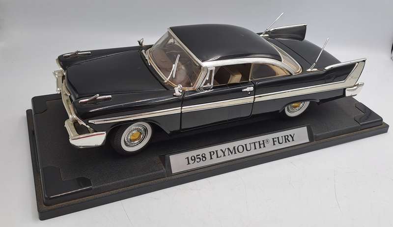 1958 Plymouth Fury Scale 1/18 No73115 Licence by Daimler Chrysler 2001-made in China