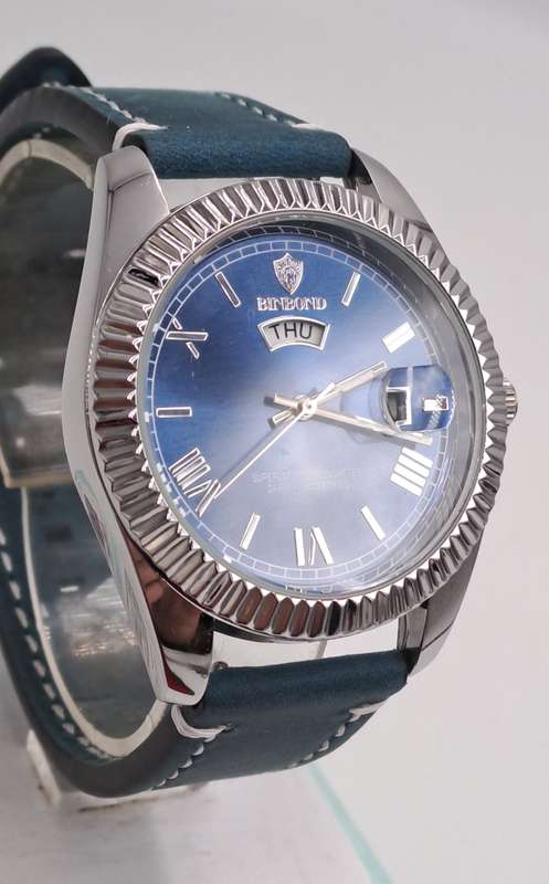 Unused Blue Face BinBond Men's fashion watch-Leather Strap -still in Box