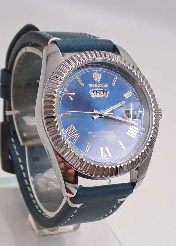 Unused Blue Face BinBond Men's fashion watch-Leather Strap -still in Box