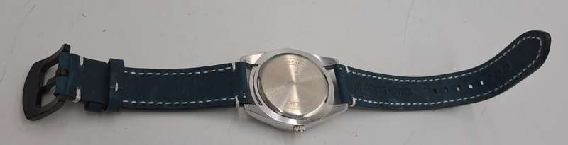 Unused Blue Face BinBond Men's fashion watch-Leather Strap -still in Box