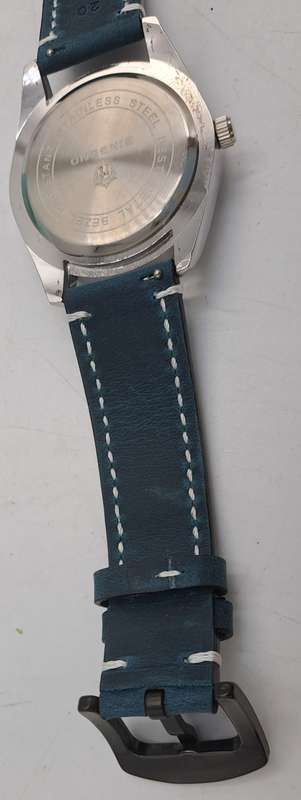 Unused Blue Face BinBond Men's fashion watch-Leather Strap -still in Box