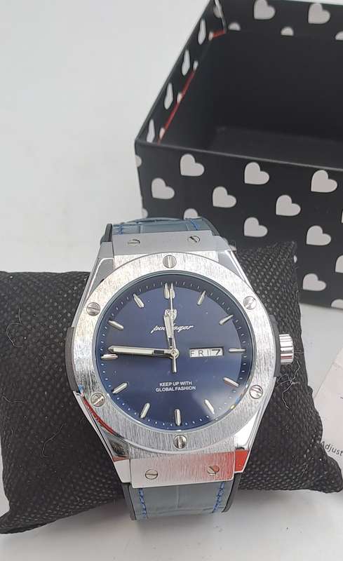 Unused Poedager Men's fashion watch-3ATM 925B -still in Box