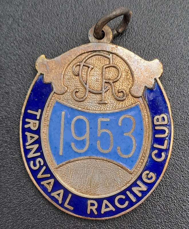 Rare!! 1953 Transvaal Racing Club  (HORSE RACING)-Enamel Badge- No 33