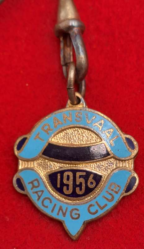 Rare!! 1956 Transvaal Racing Club  (HORSE RACING)-Enamel Badge- No 125